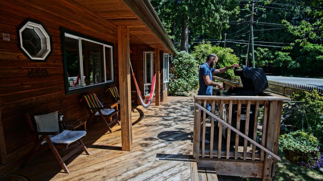 Up The Creek Backpacker'S Lodge Roberts Creek Экстерьер фото